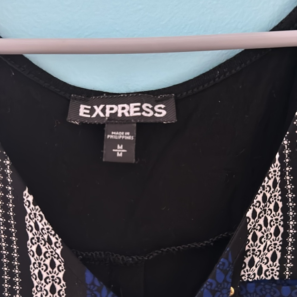 Express Top Medium - Picture 2 of 3